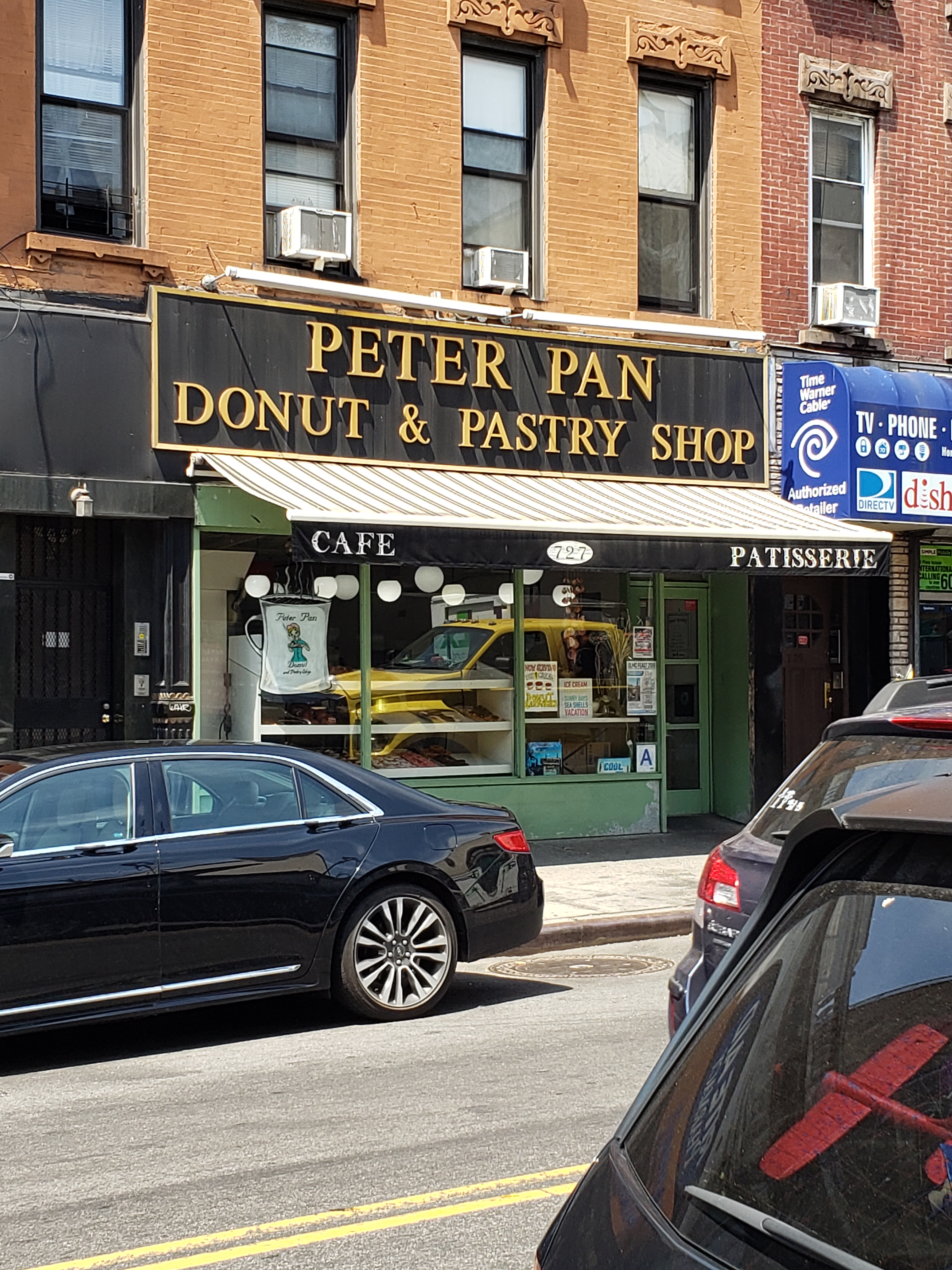 Peter Pan_Front of Shop